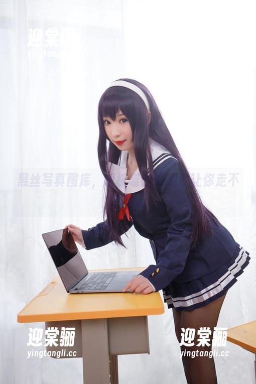黑丝写真图库，胡桃喵的挑战是让你走不动路。