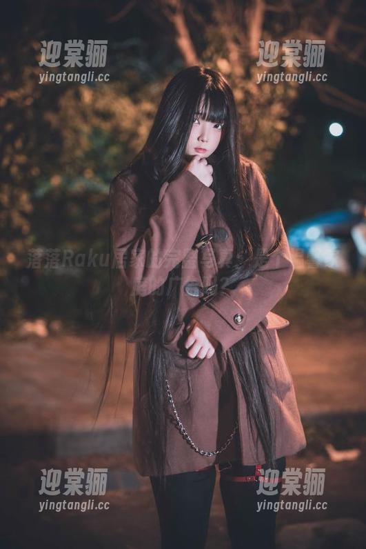 落落Raku居家的完整写真：是个温馨家庭的广告吗？
