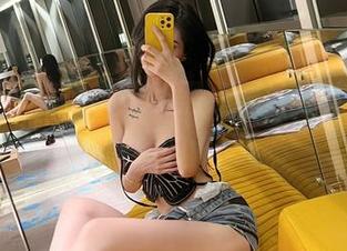 微密圈 – 葛征带来的黑点黑丝合集,有种不一样的诱惑。