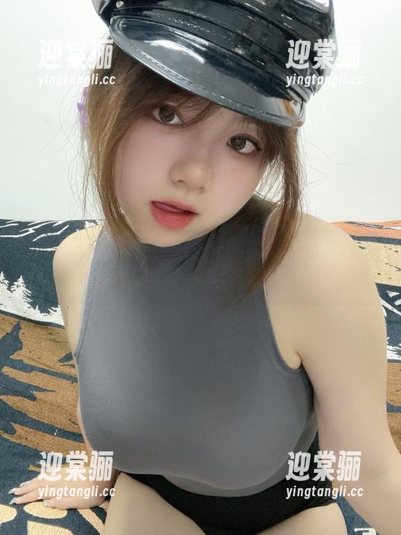 葱油饼er 微密圈 - 图集中力荐:葱油饼er的灰色开衫,真有那么特别吗?