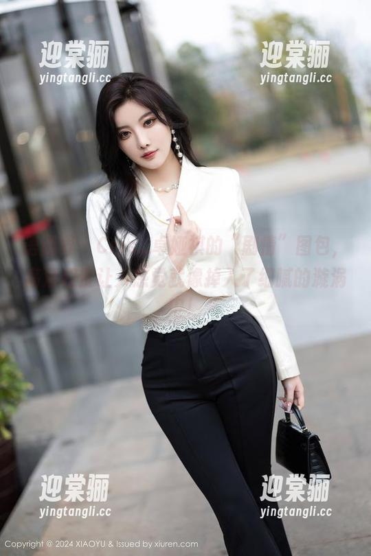 语画界 - Cris_卓娅祺的“剧情”图包，高清程度让人感觉就像掉入了细腻的漩涡中！