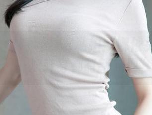 青豆客 – 体操服VS私拍：娜依灵儿尝试“每一次转身都有新发现”。