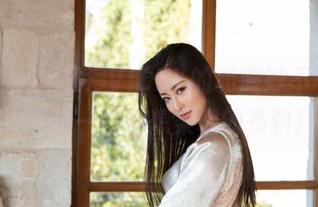 魅妍社 – 陈雅漫VICKY的和服妙不可言，看得我一直在想柔软的布料！
